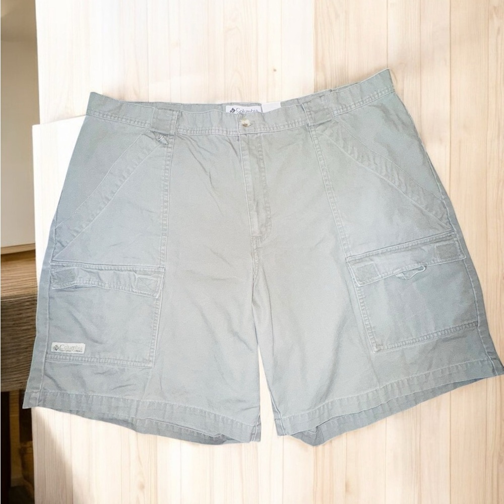 Columbia MENS Cargo Shorts 42 Beige~Brown EUC